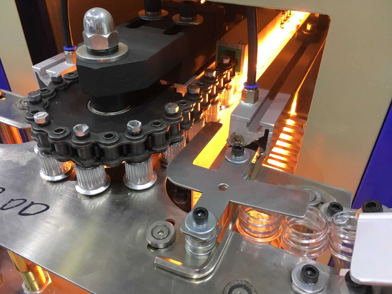 pet bottle blowing machine1.jpg